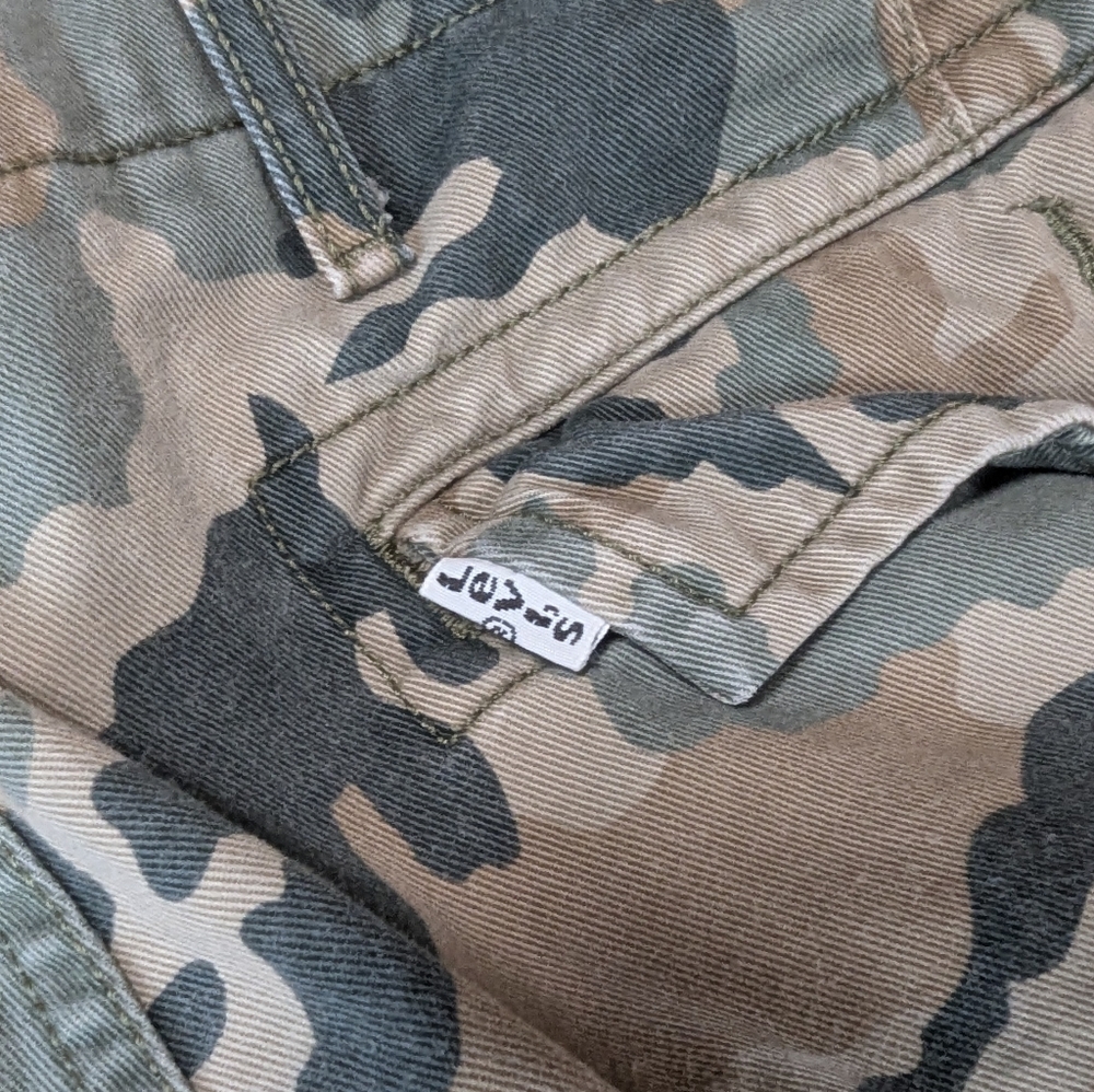 Levi’s Camo Cargo Pants W42 L32 | Foraging Dadcore Energy 🌿 Tactical But Chill - Picture 6 of 11